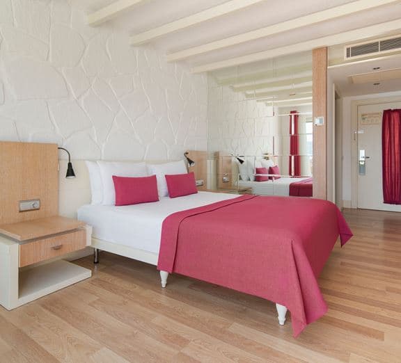Standard Double or Twin Room Landview With Balcony Camerele