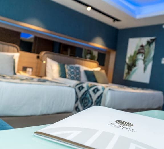SUPERIOR STANDARD ROOM SIDE SEA VIEW WITH BALCONY Camerele