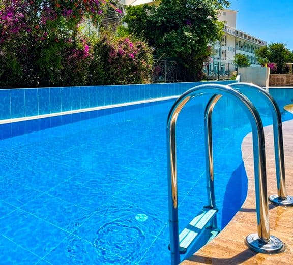 SWIM UP ROOM Camerele