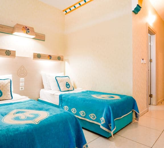 LARGE ROOM Camerele
