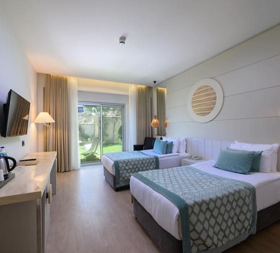 MAIN BUILDING DELUXE  ROOM GARDEN VIEW Camerele