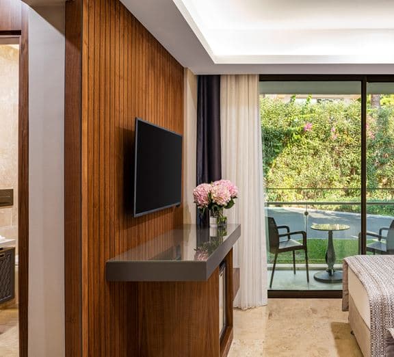 Garden Room Camerele