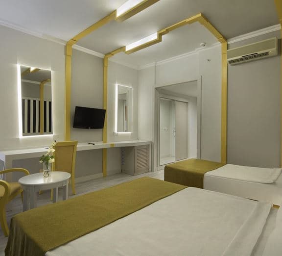 STANDARD SIDE SEA VIEW ROOM Camerele