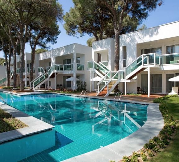 Luxury Pool Suite Ground Floor Camerele