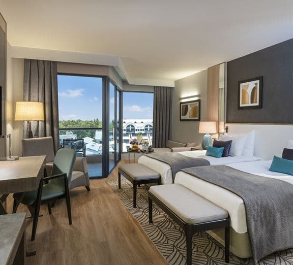 Deluxe Room Land View Camerele