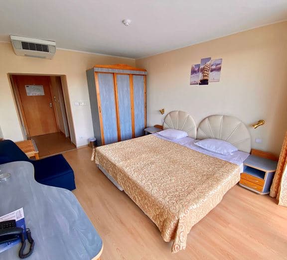 Twin Standard Room (Balcony) Camerele