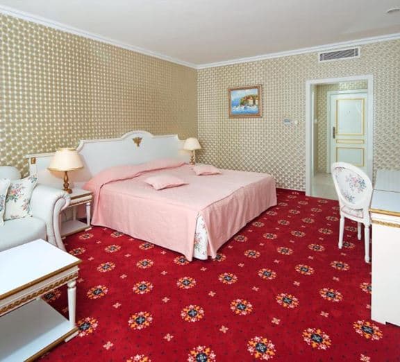 DOUBLE DELUXE ROOM Camerele