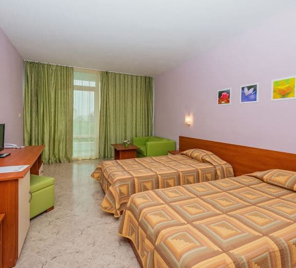 TWIN SUPERIOR ROOM (BALCONY) Camerele