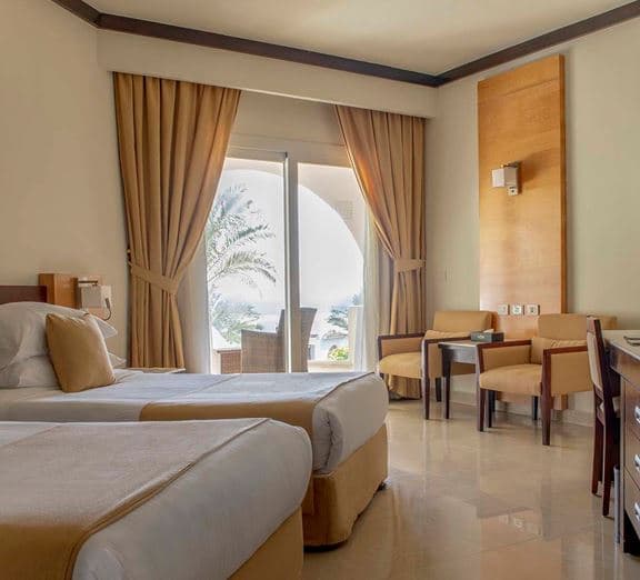 SUPERIOR ROOM SEA SIDE VIEW Camerele