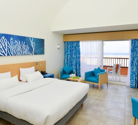 ROOM SUPERIOR POOL/SEAVIEW Camerele