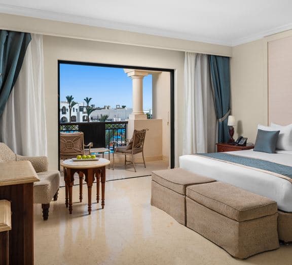 STANDARD ROOM MARINA/LAGOON OR POOL VIEW Camerele