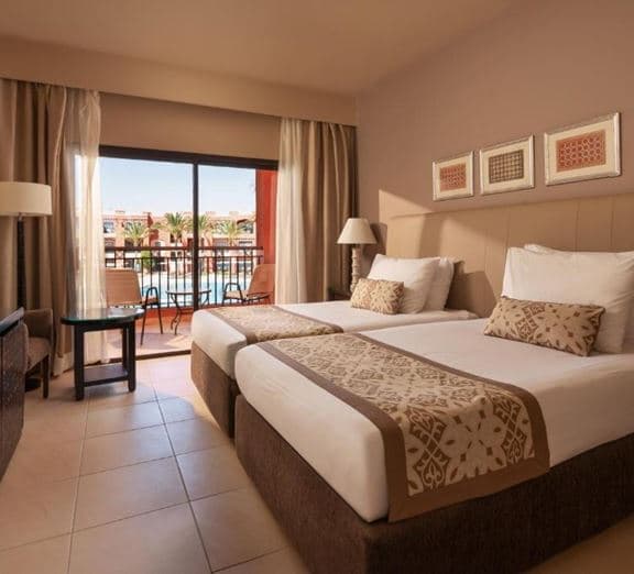 Superior, Queen or Twin Bed, Garden or Pool View Camerele
