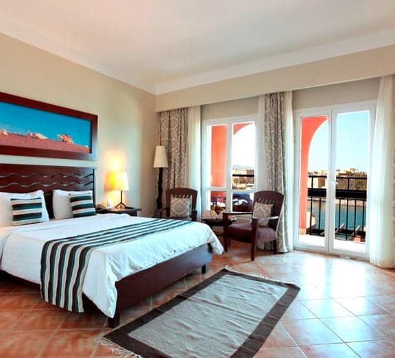 Room Premium Sea View King beds Camerele