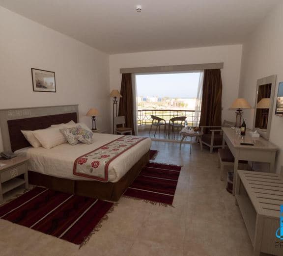 Standard Sea View Room Camerele