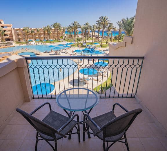 SUPERIOR POOL OR SIDE SEA VIEW Camerele