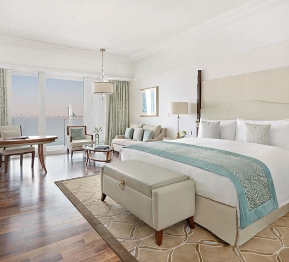 King Pearl Club Sea View  Room Camerele