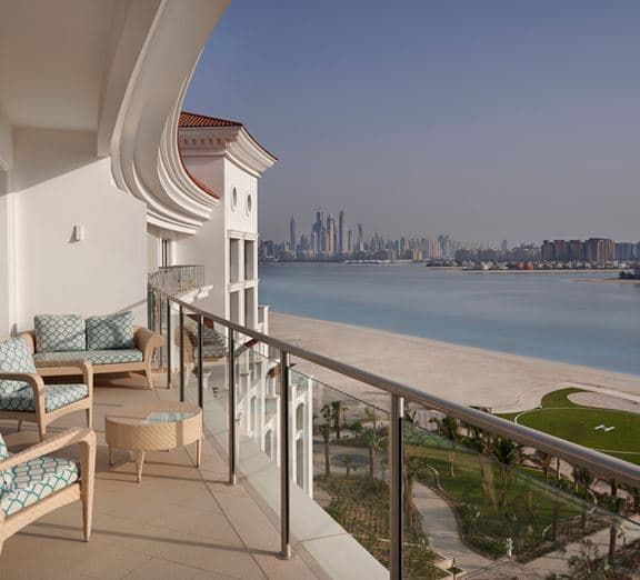 Queen Deluxe Palm Sea View Room Camerele