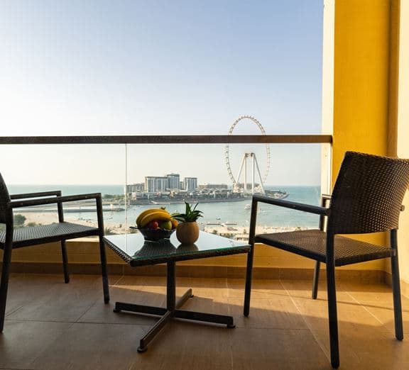 SEA FRONT VIEW ROOM W/ BALCONY Camerele