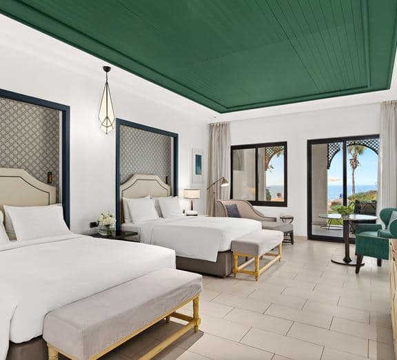 FAMILY ROOM BEACH ACCESS Camerele
