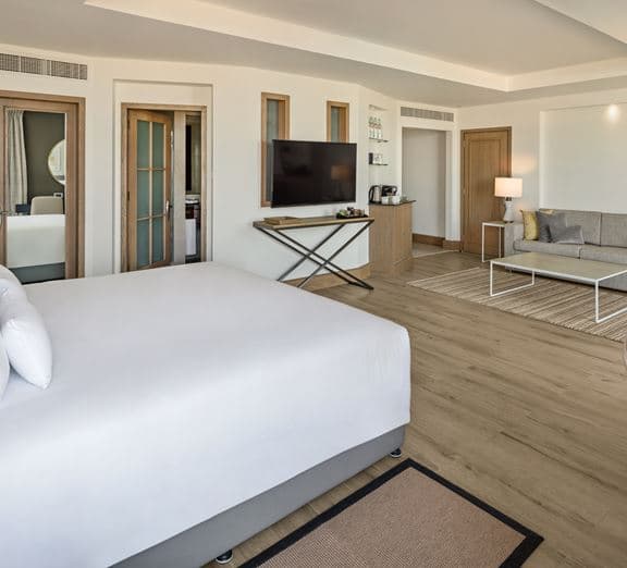 Resort View Junior Suite Camerele
