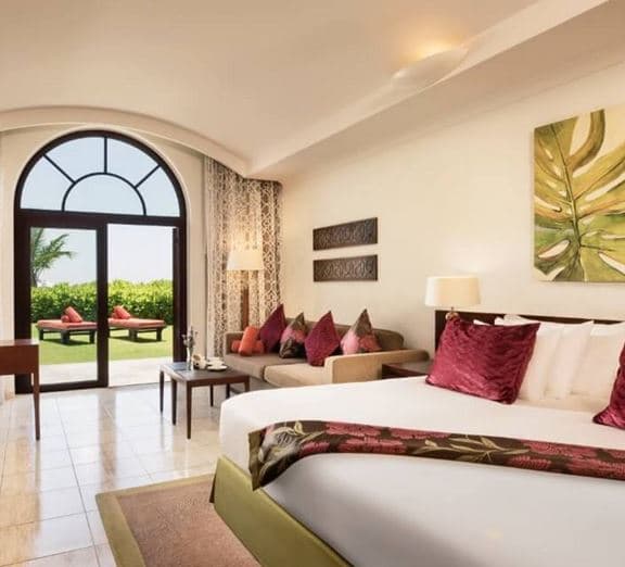 BEACHFRONT TERRACE JUNIOR SUITE Camerele