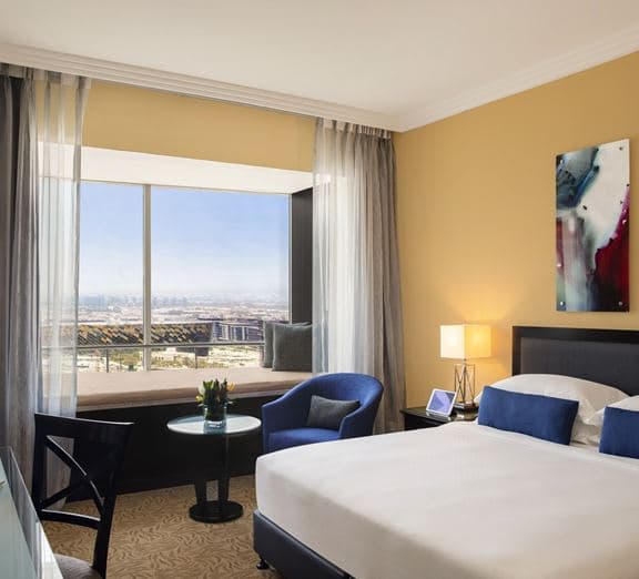 WINDOW SEAT VIEW ROOM Camerele