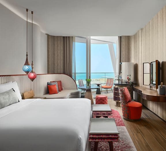 Premier Deluxe Room Camerele