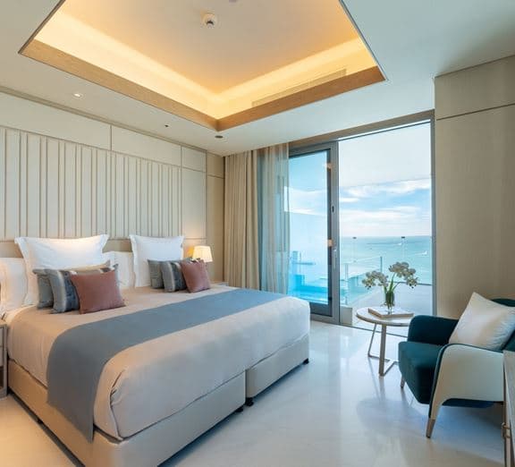 1 BED | Skyline Suite w/Pool Camerele