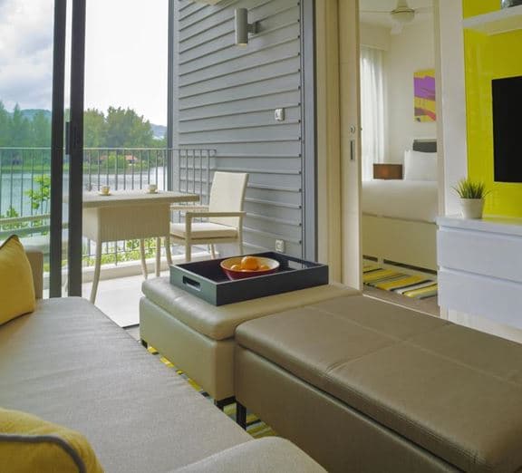 1 BEDROOM SUITE WATER Camerele