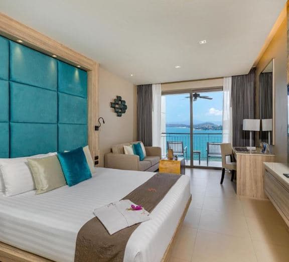 Sea View Deluxe Camerele