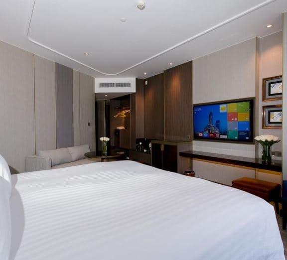 Club Deluxe Camerele