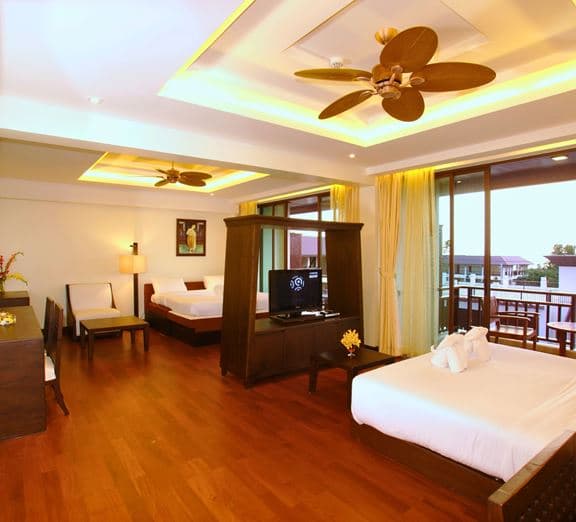 HILLSIDE FAMILY SUITE Camerele