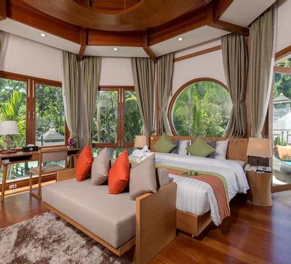 Luxury Grand Pool Camerele