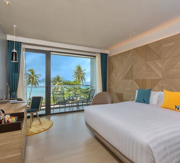 DELUXE PARTIAL SEAVIEW Camerele