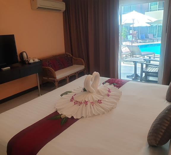 Deluxe Pool Access Room Camerele