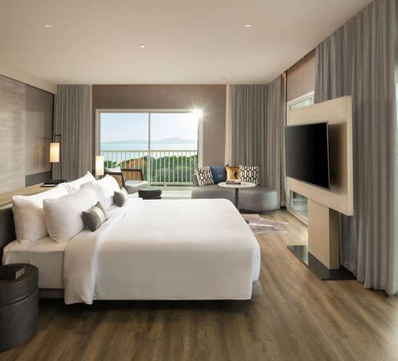 Elite Executive Ocean Suite Camerele