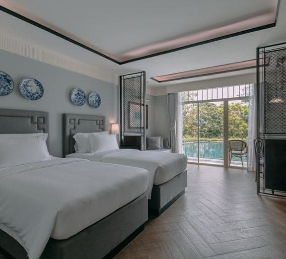 Deluxe Pool Access Camerele