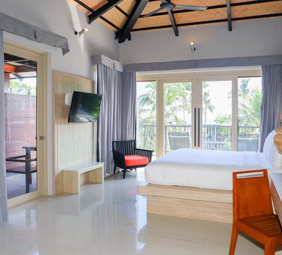 DELUXE PARTIAL SEA VIEW ROOM Camerele