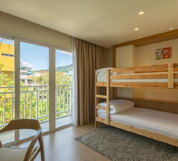 FAMILY WITH BUNK BED Camerele