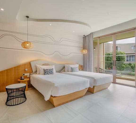 JUNIOR SUITE WITH POOL ACCESS 2ND FLOOR (UPPER FLOOR) (CHILD SHARING BED) Camerele