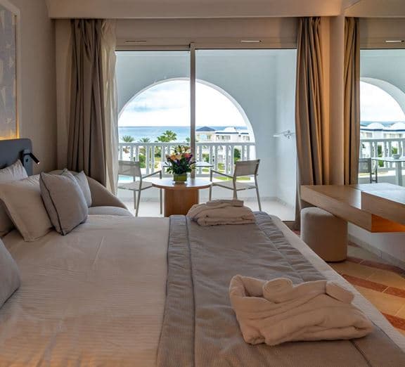 DOUBLE PREMIUM GARDEN/SEA VIEW Camerele