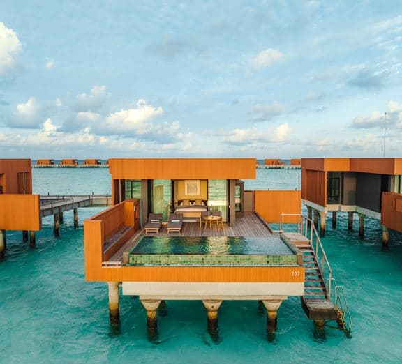 SUNSET OCEAN POOL VILLA - 2 BEDROOM Camerele
