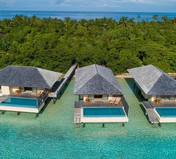 LAGOON POOL VILLA Camerele
