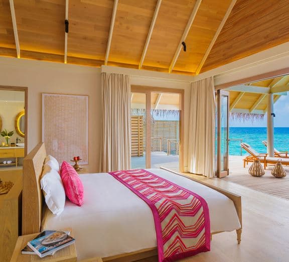 Water Villa with Private Pool Camerele