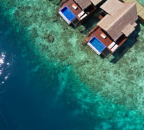 Reef Pool Water Villa Camerele