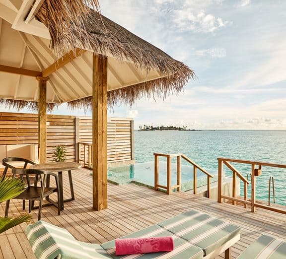 Ocean Villa with Pool Camerele