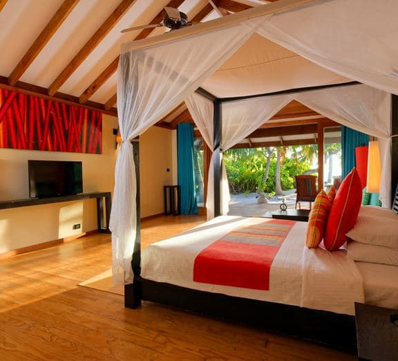 Premium Beach Villa with Whirlpool Camerele