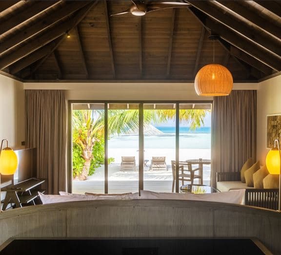 Dheru Beach Villa Camerele