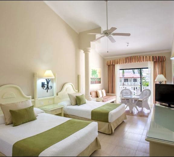 JUNIOR SUITE SUPERIOR OCEAN FRONT Camerele