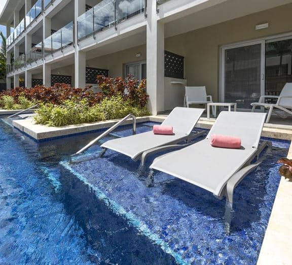 SUPERIOR SWIM UP Camerele